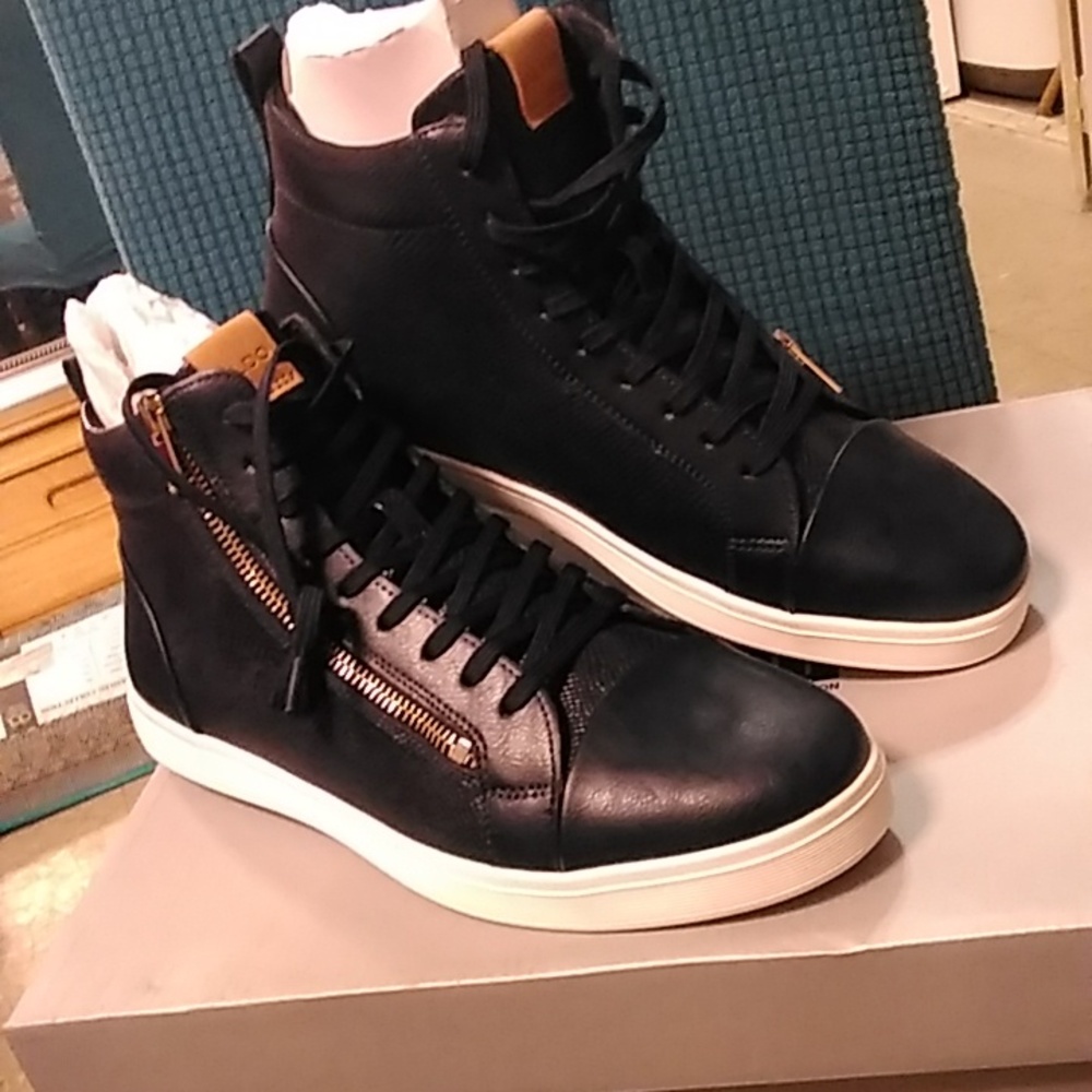 Aldo Brand New men's style boots size 10